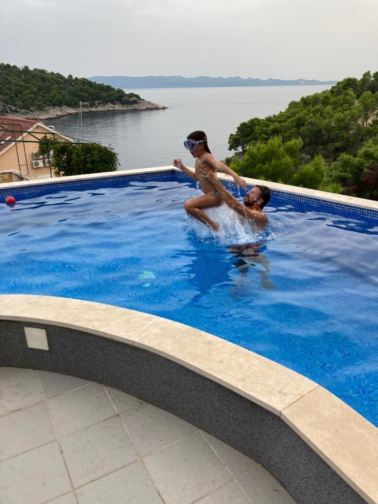 Villa Casabianca Milna  Buitenkant foto