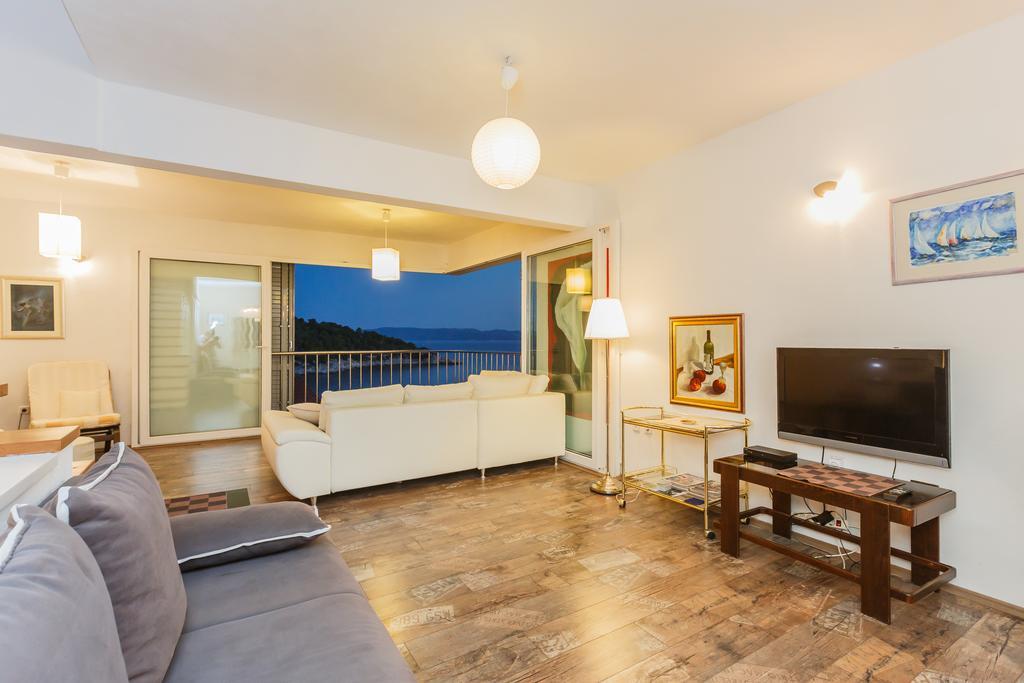 Villa Casabianca Milna  Buitenkant foto
