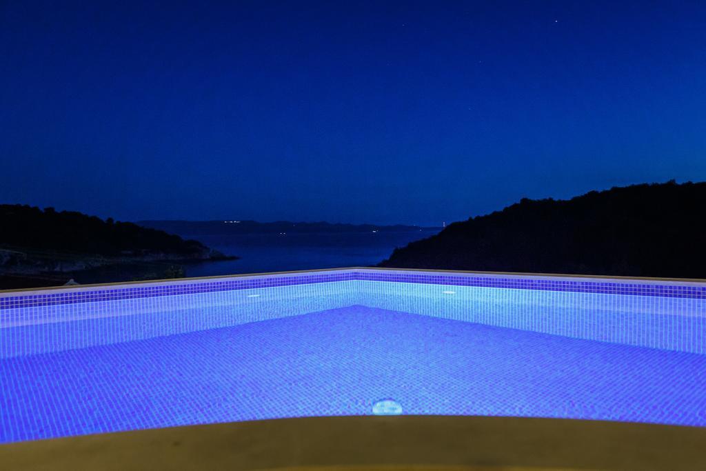 Villa Casabianca Milna  Buitenkant foto