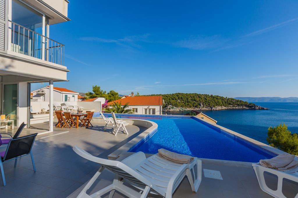 Villa Casabianca Milna  Buitenkant foto