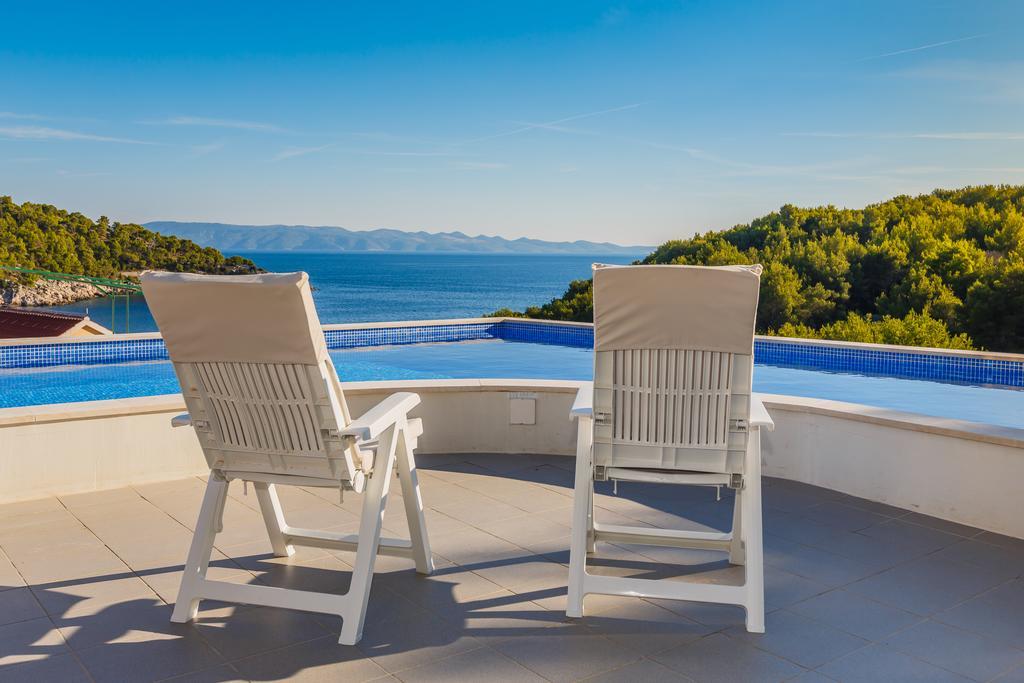 Villa Casabianca Milna  Buitenkant foto